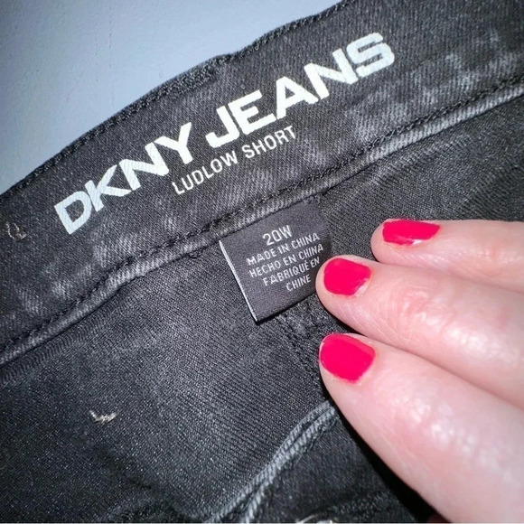 DKNY JEANS Ludlow short 20w plus size black jean capris - Picture 5 of 5